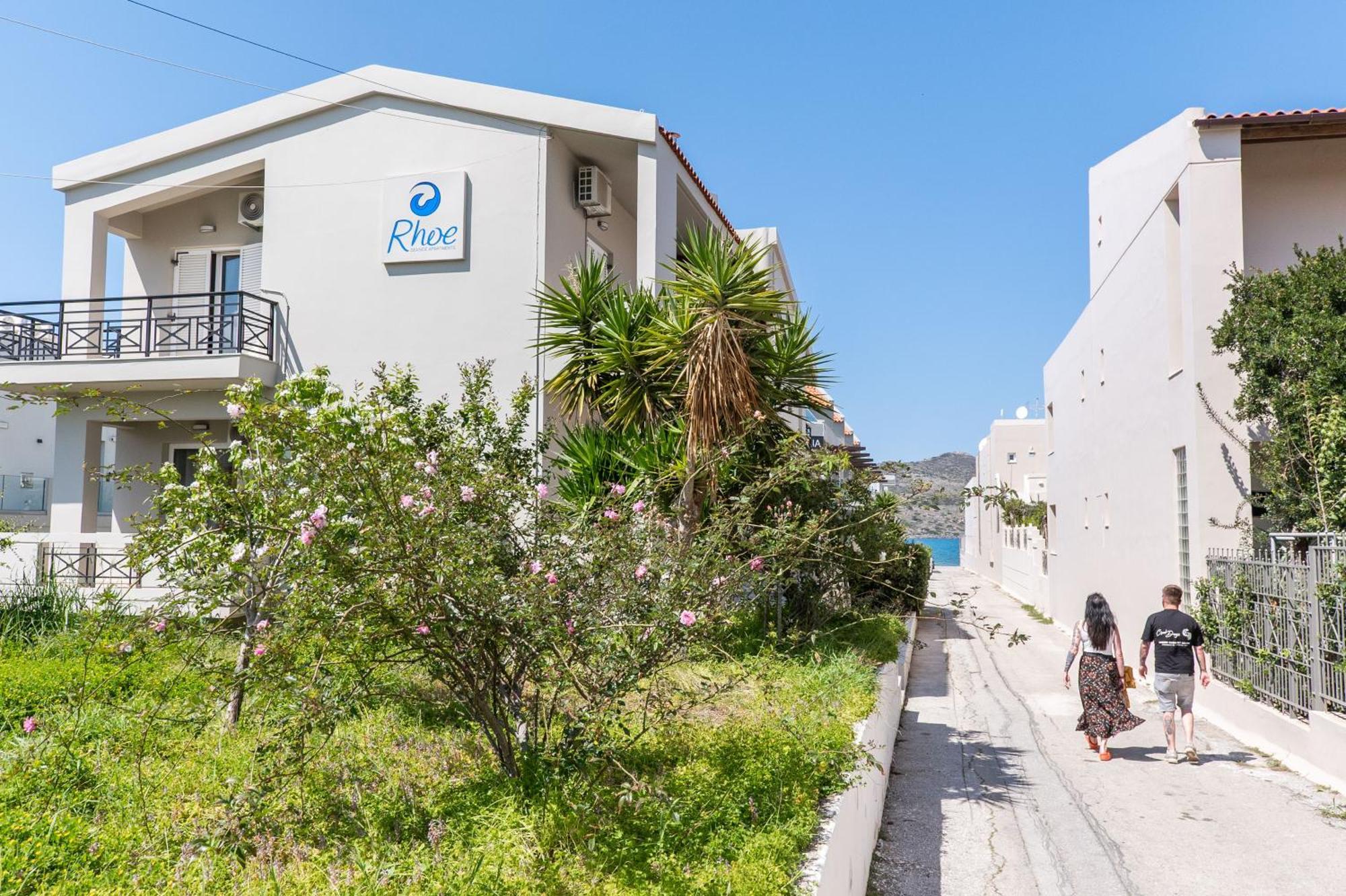 Manos Beachside Apartments Agia Marina Exterior foto